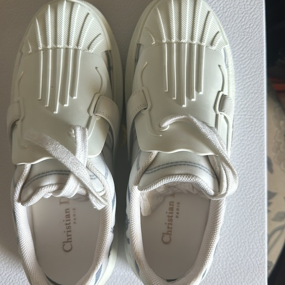 Christian Dior Sneakers - Picture 7 of 15